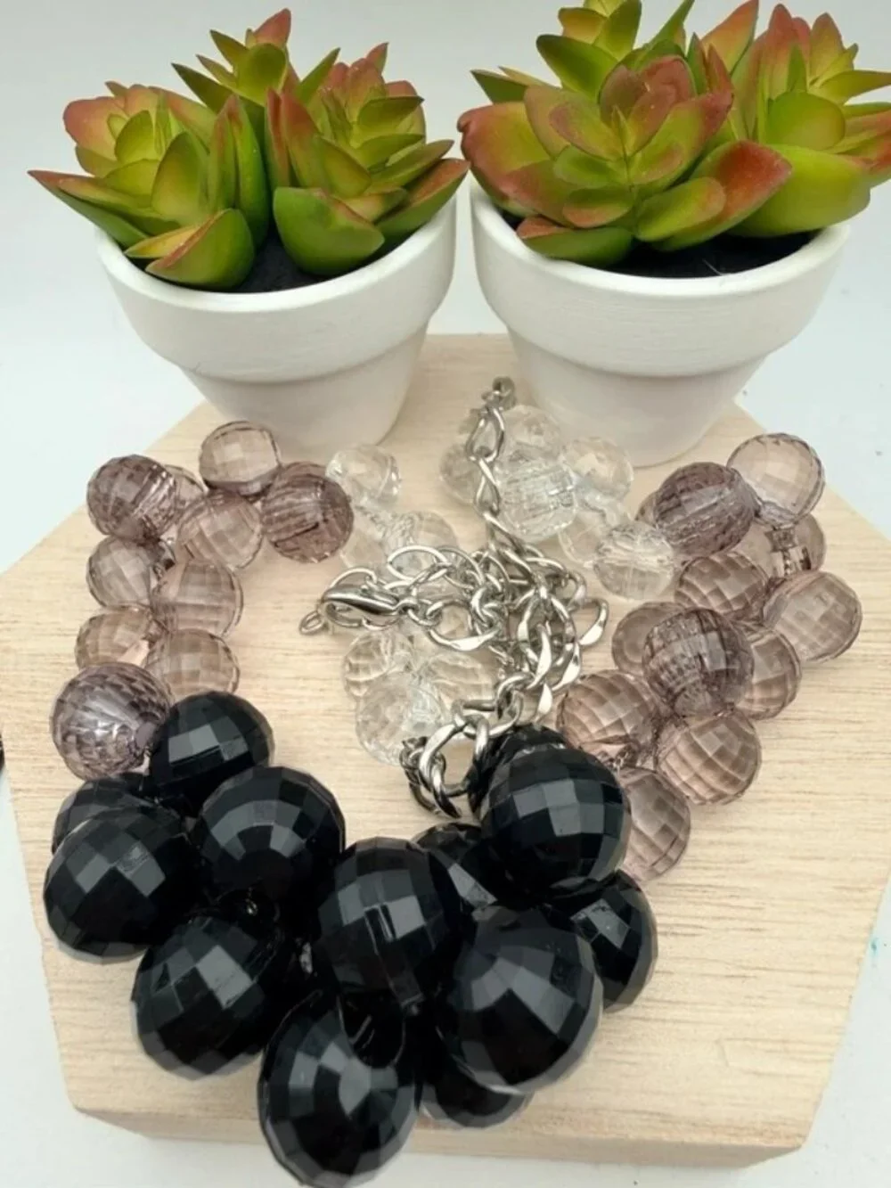 Faceted Acrylic Bead Statement Necklace Black Lavender Clear Chunky Adjustable - Picture 2 of 5